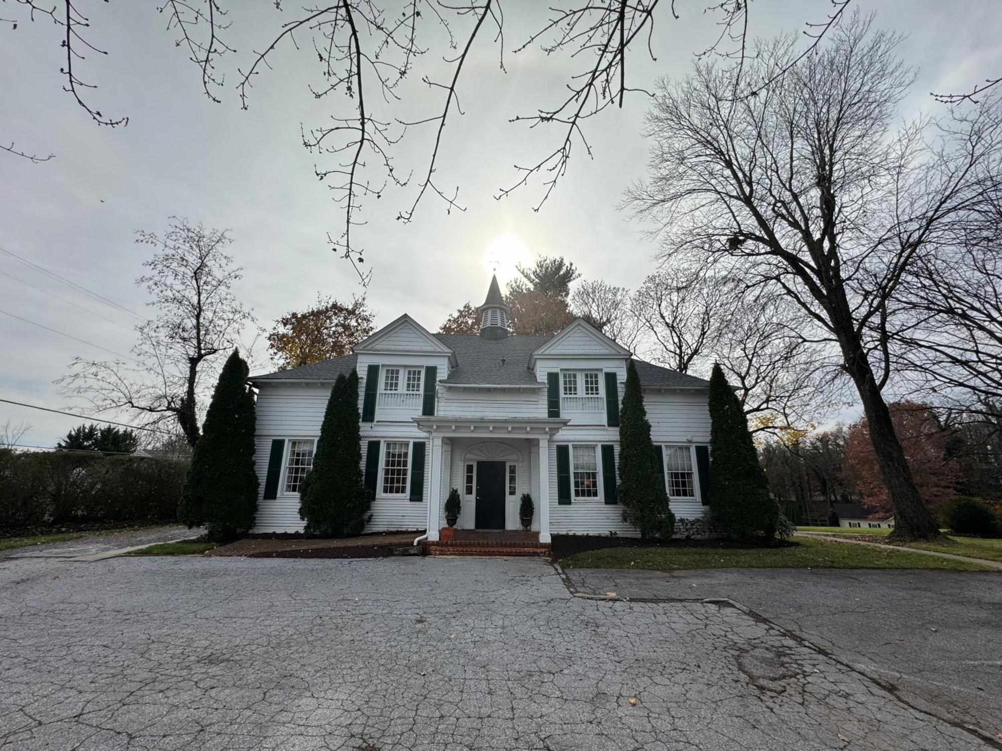 Antrim 1844 Hotel Taneytown Exterior photo